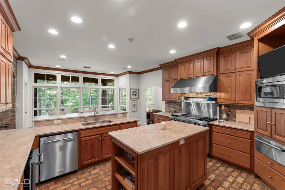 1034 Pointe Circle Shreveport, LA 71106