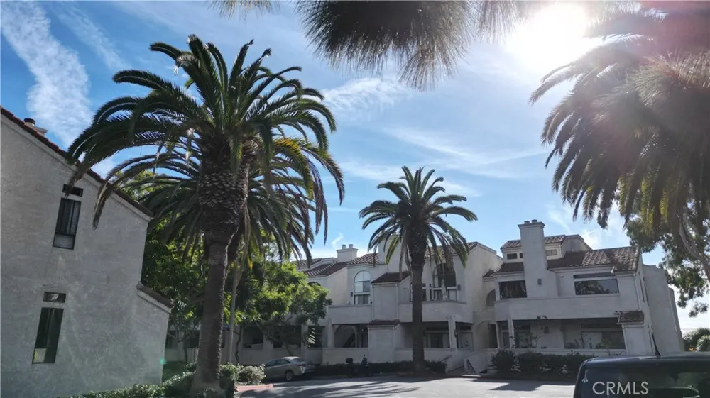 5096 Tortuga Drive #202 Huntington Beach, CA 92649