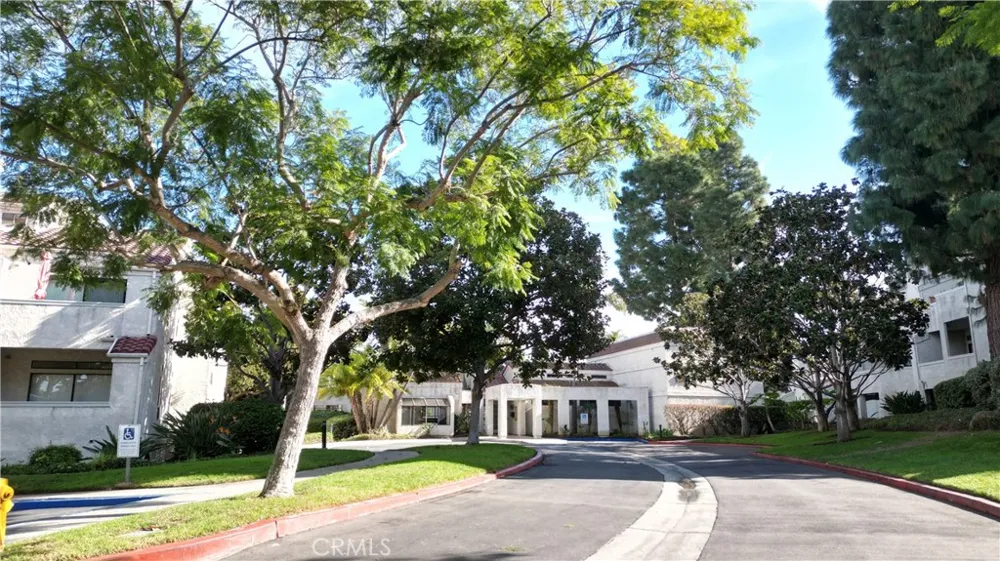5096 Tortuga Drive #202 Huntington Beach, CA 92649