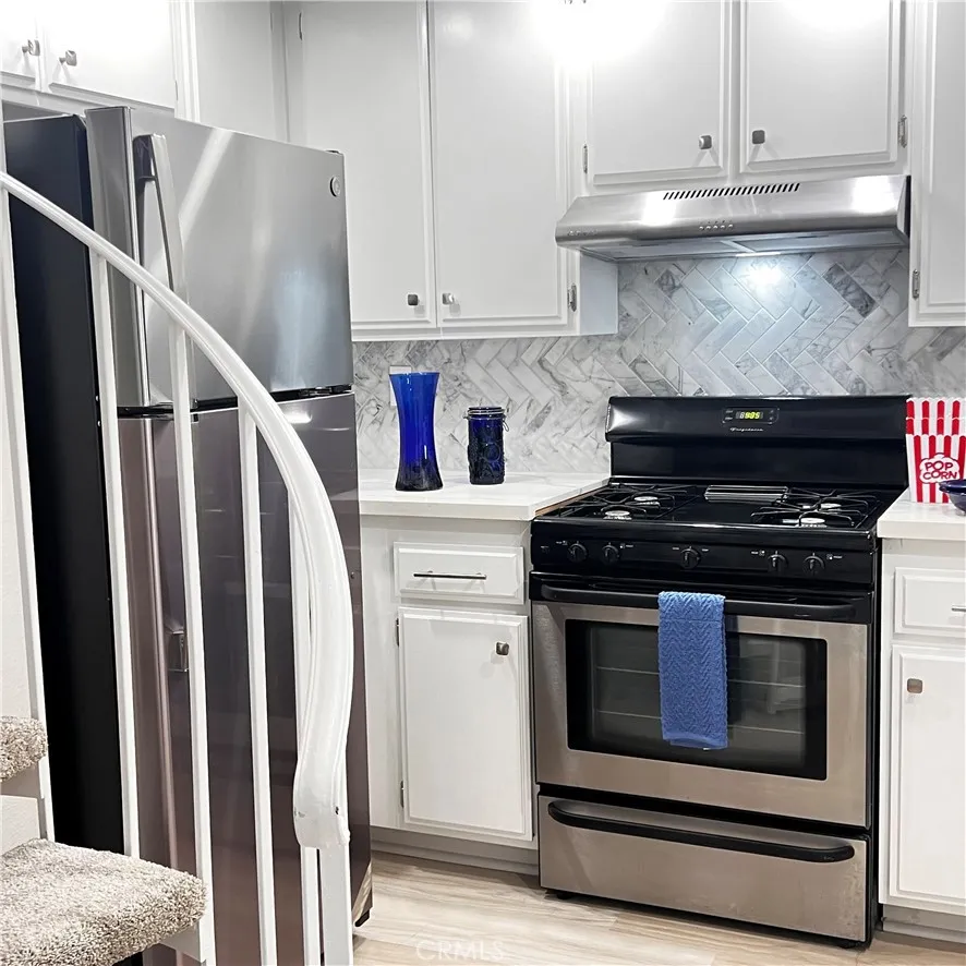 5096 Tortuga Drive #202 Huntington Beach, CA 92649