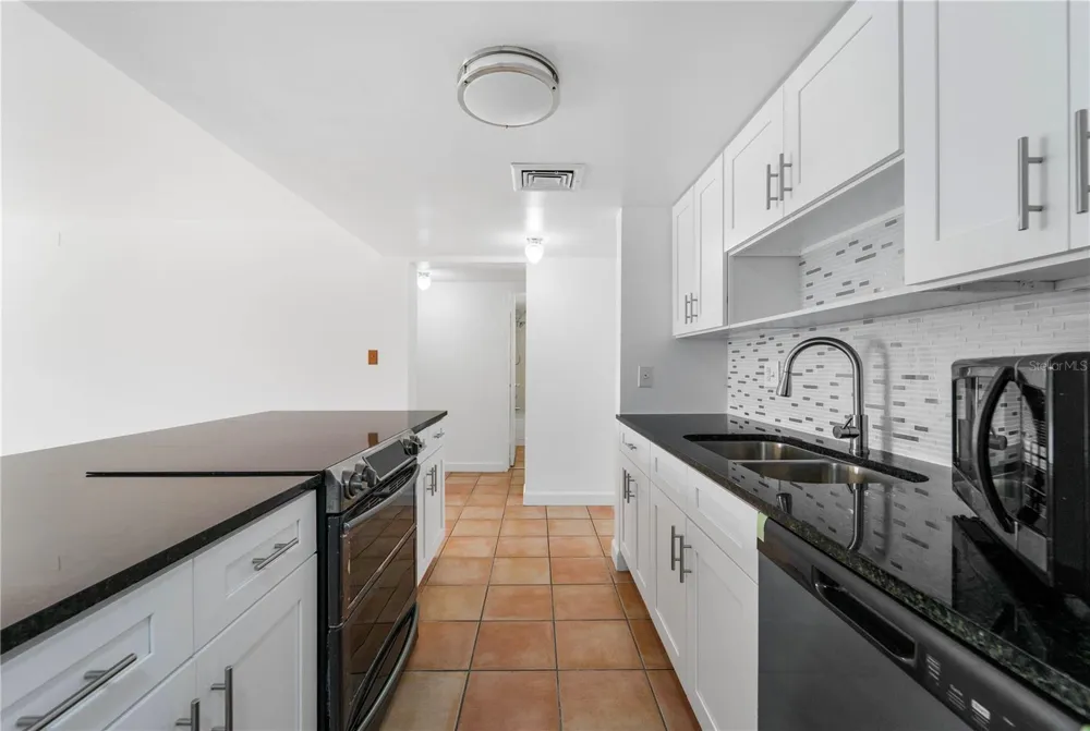 5820 CHURCH AVENUE #422 Tampa, FL 33614