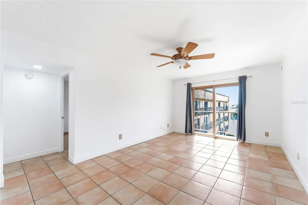 5820 CHURCH AVENUE #422 Tampa, FL 33614