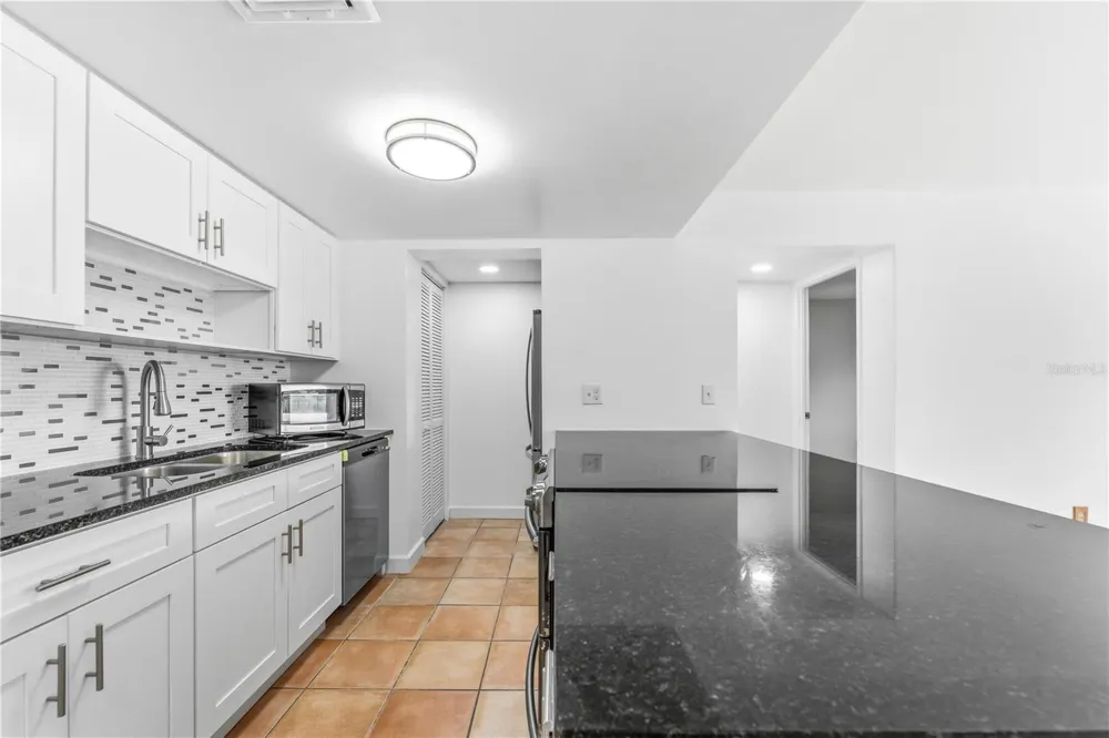 5820 CHURCH AVENUE #422 Tampa, FL 33614