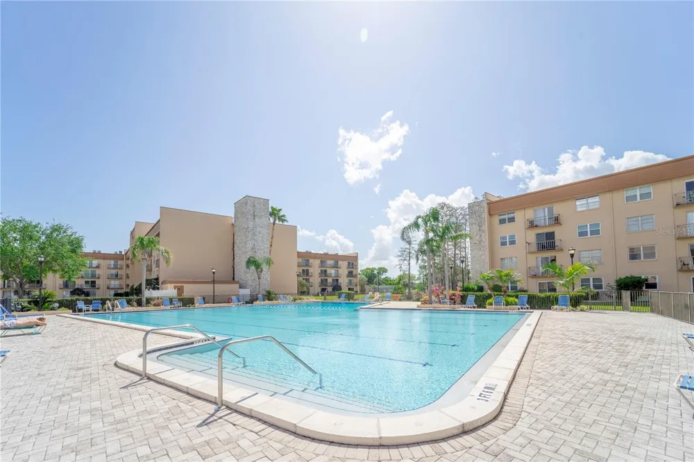 5820 CHURCH AVENUE #422 Tampa, FL 33614