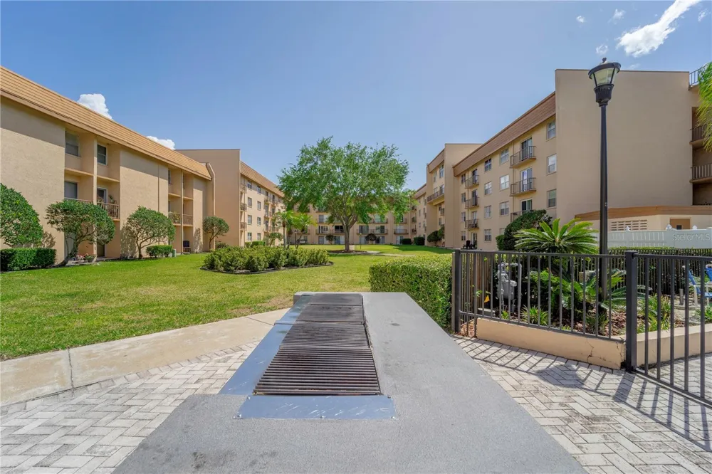 5820 CHURCH AVENUE #422 Tampa, FL 33614