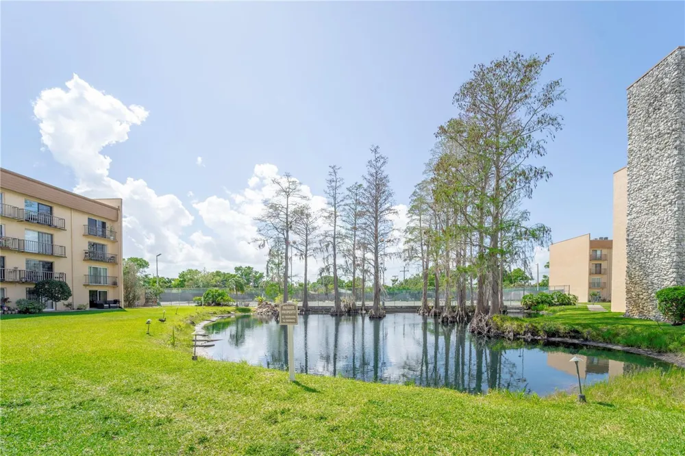 5820 CHURCH AVENUE #422 Tampa, FL 33614