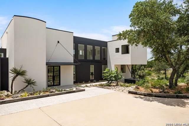 22719 E Range San Antonio, TX 78255