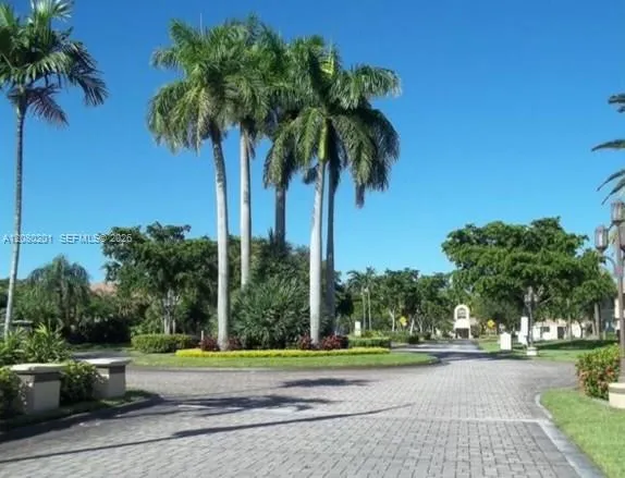 701 Lyons Rd #13207 Coconut Creek, FL 33063