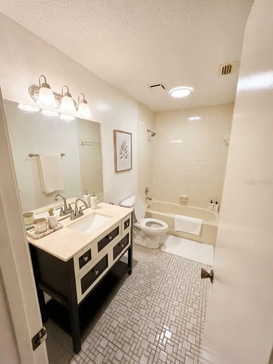 6416 LAKE HORSESHOE DRIVE Orlando, FL 32818