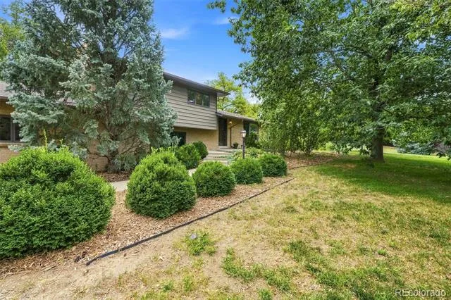 9748 Yukon Court Broomfield, CO 80021