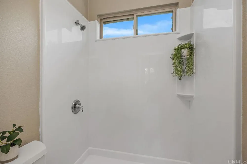 7345 Calle Conifera Carlsbad, CA 92009