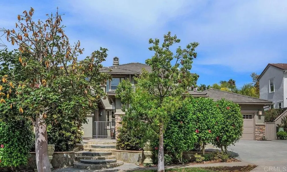 7345 Calle Conifera Carlsbad, CA 92009