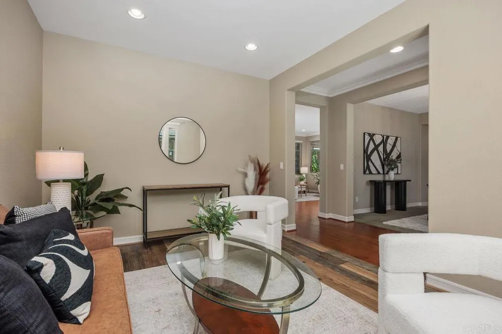 7345 Calle Conifera Carlsbad, CA 92009