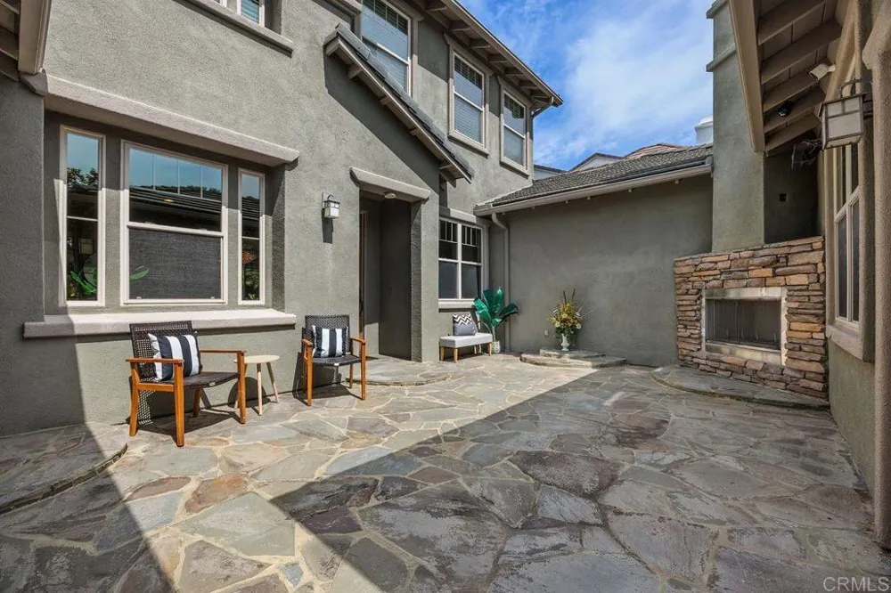 7345 Calle Conifera Carlsbad, CA 92009