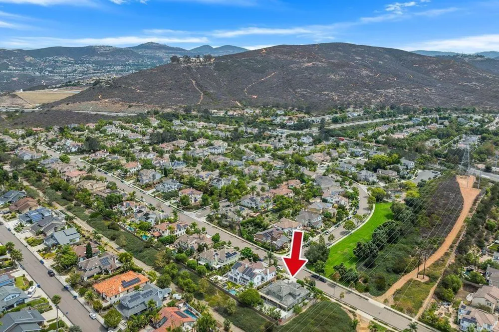7345 Calle Conifera Carlsbad, CA 92009