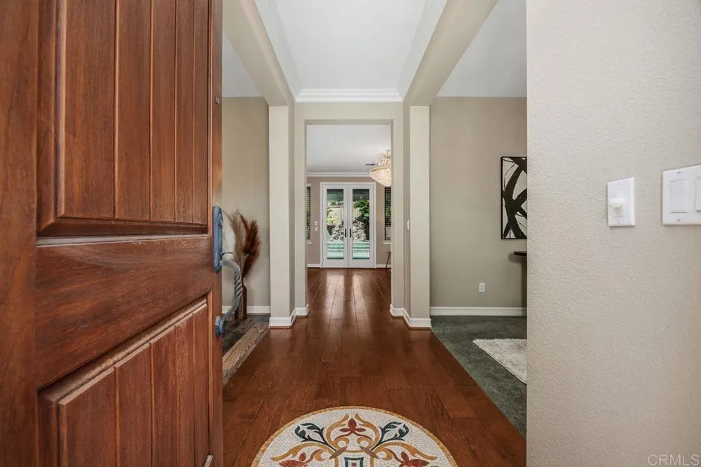 7345 Calle Conifera Carlsbad, CA 92009