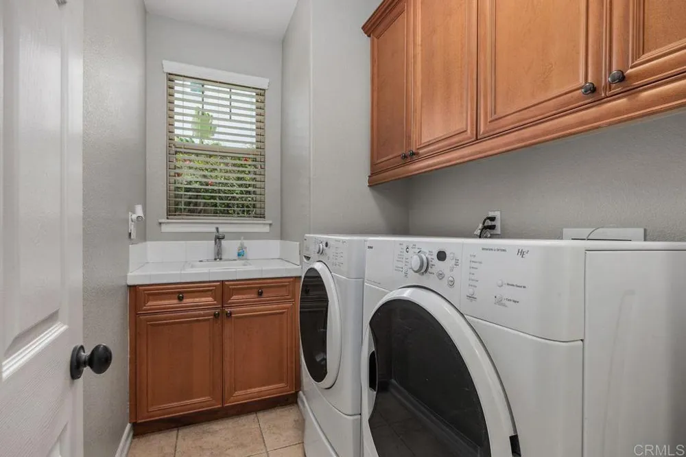 7345 Calle Conifera Carlsbad, CA 92009