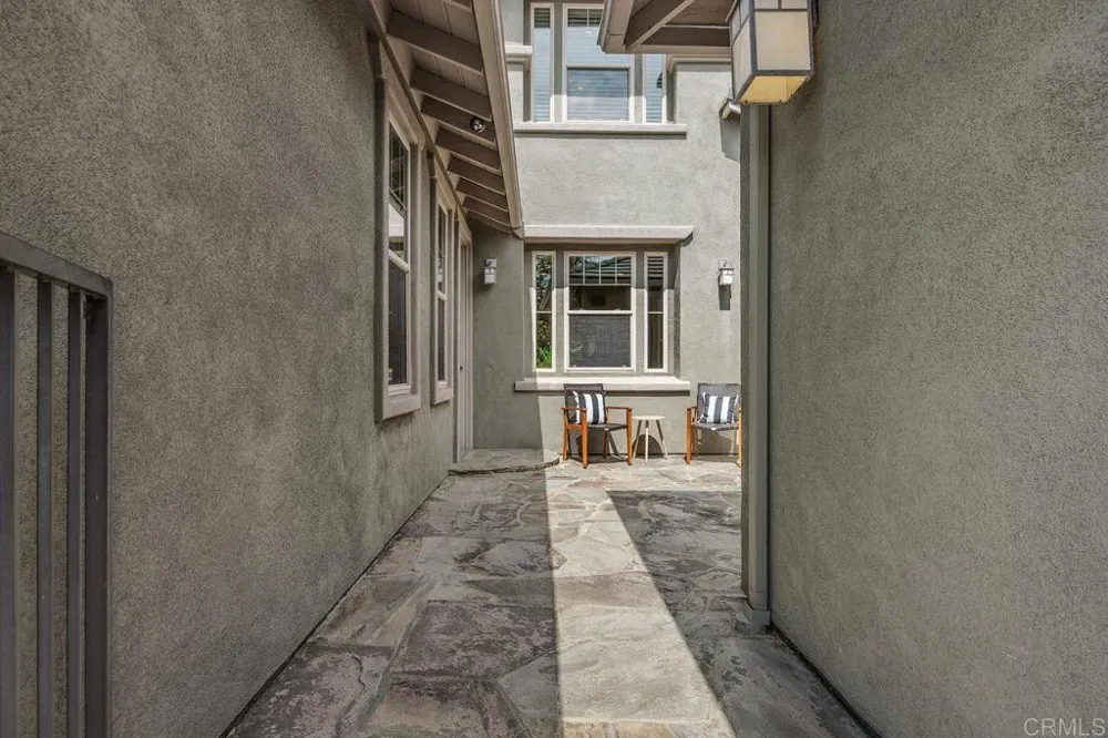 7345 Calle Conifera Carlsbad, CA 92009