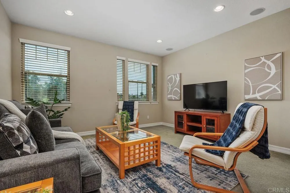7345 Calle Conifera Carlsbad, CA 92009