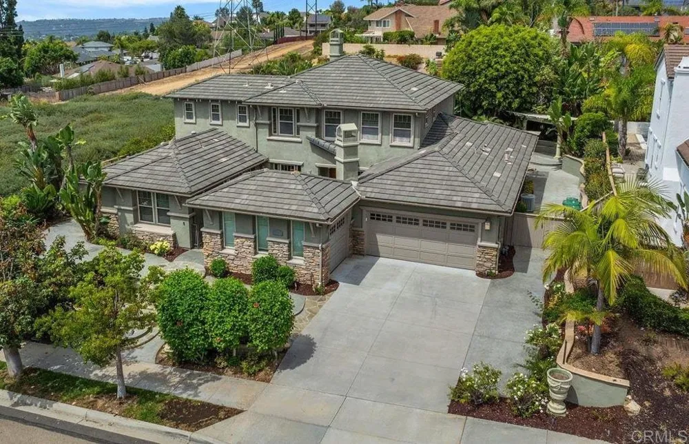 7345 Calle Conifera Carlsbad, CA 92009