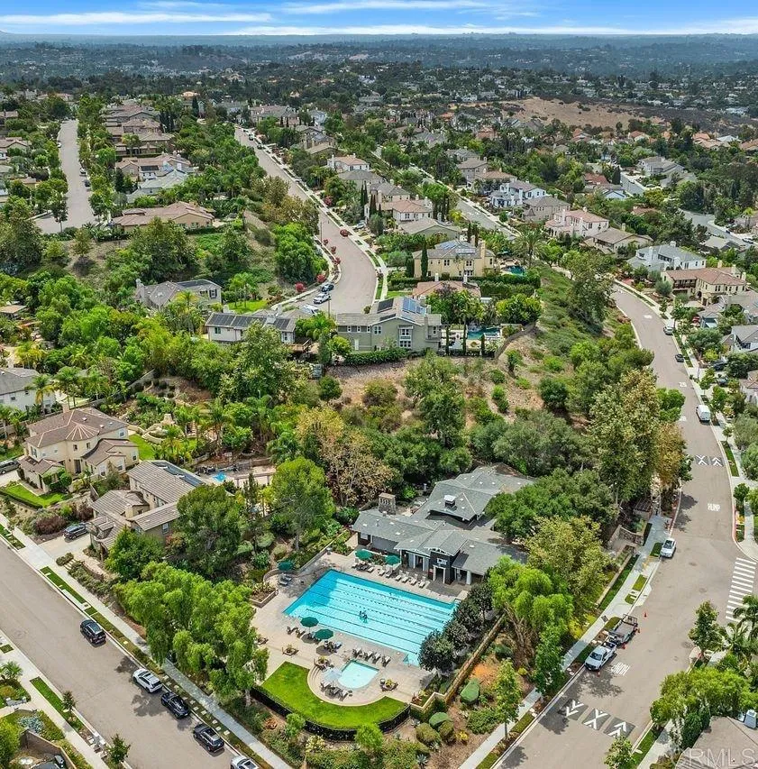 7345 Calle Conifera Carlsbad, CA 92009