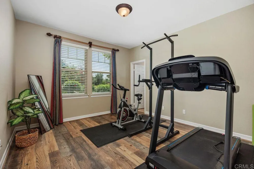 7345 Calle Conifera Carlsbad, CA 92009