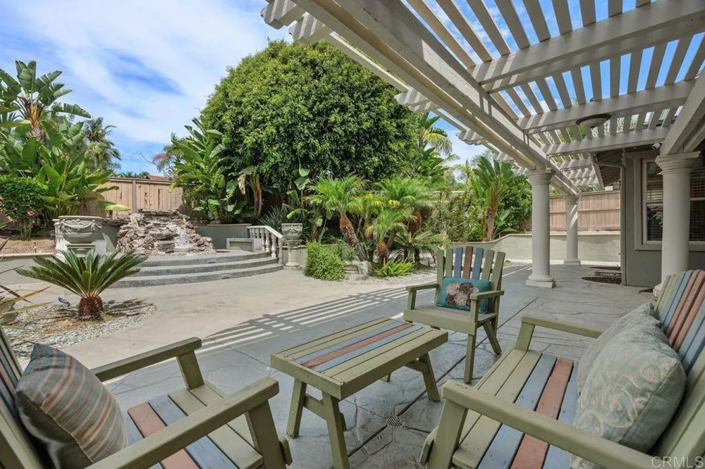 7345 Calle Conifera Carlsbad, CA 92009