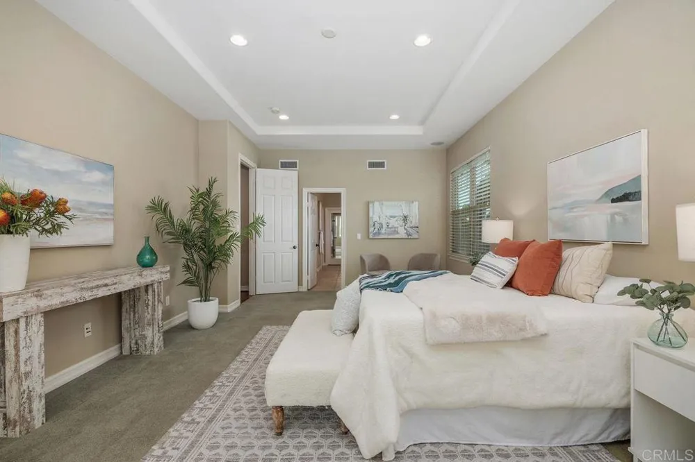 7345 Calle Conifera Carlsbad, CA 92009