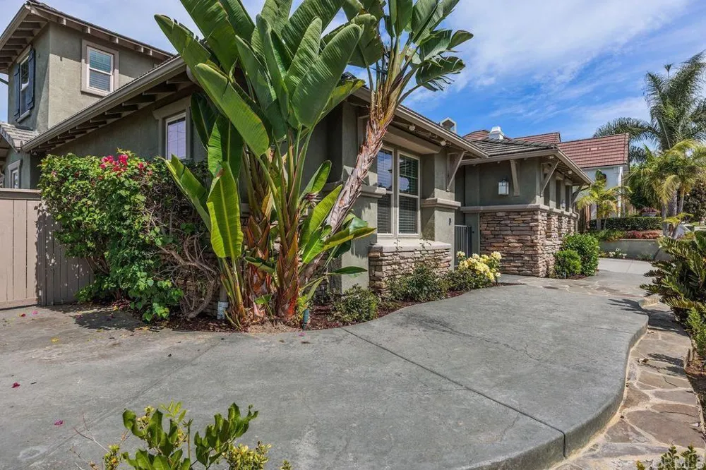 7345 Calle Conifera Carlsbad, CA 92009