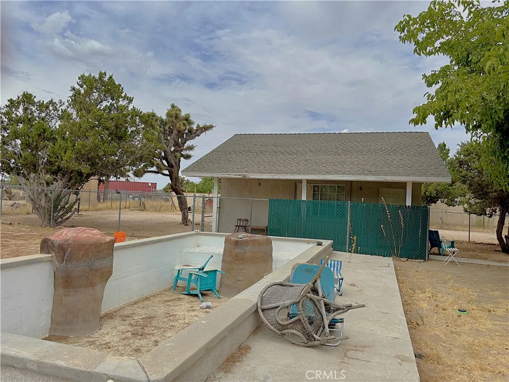 7596 Farmdale Hesperia, CA 92345