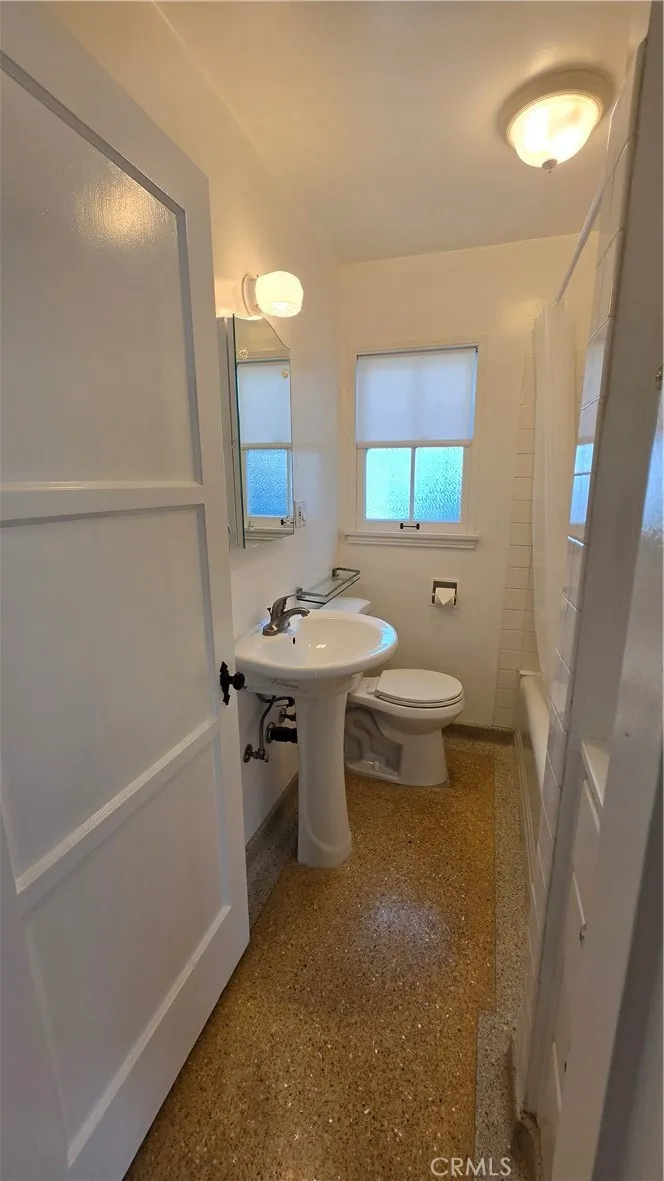 2102 La Paloma Alhambra, CA 91803