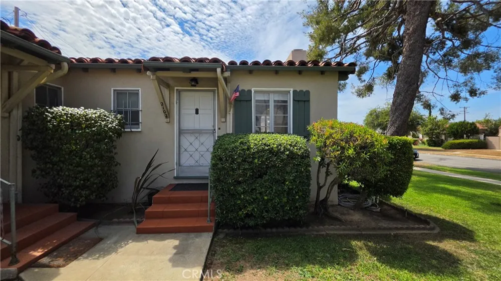 2102 La Paloma Alhambra, CA 91803