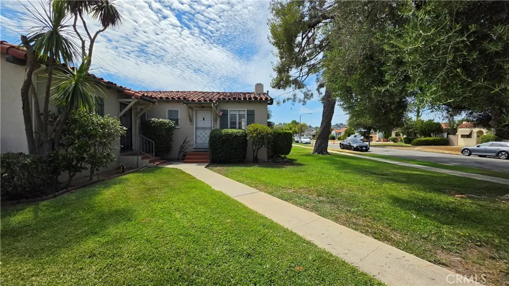 2102 La Paloma Alhambra, CA 91803