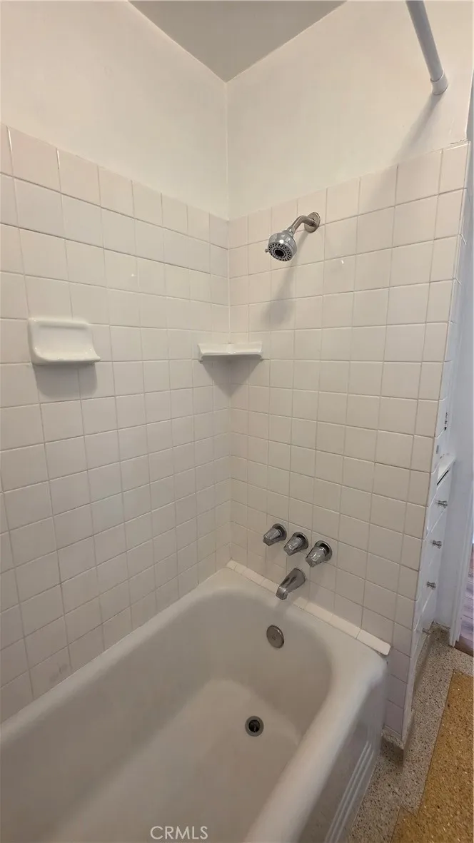 2102 La Paloma Alhambra, CA 91803