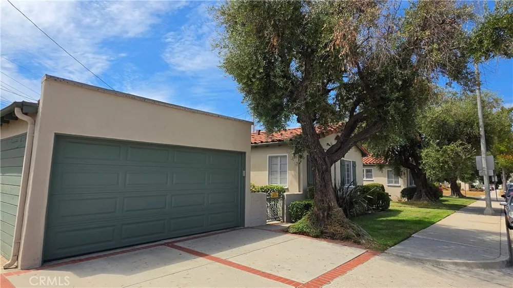 2102 La Paloma Alhambra, CA 91803