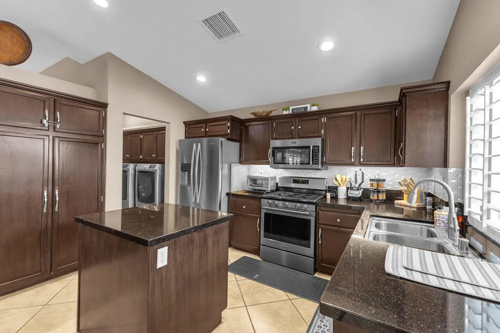 44310 Villeta Drive La Quinta, CA 92253