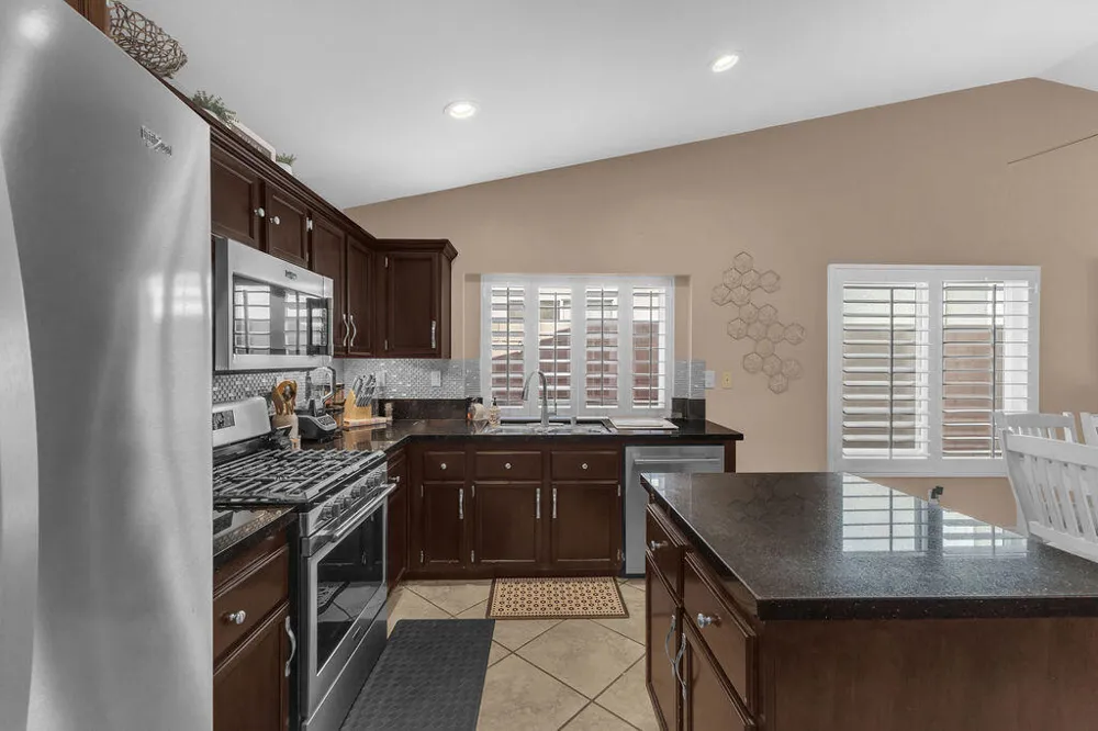 44310 Villeta Drive La Quinta, CA 92253