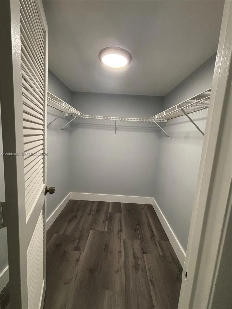 453 NE 210th Ter Miami, FL 33179