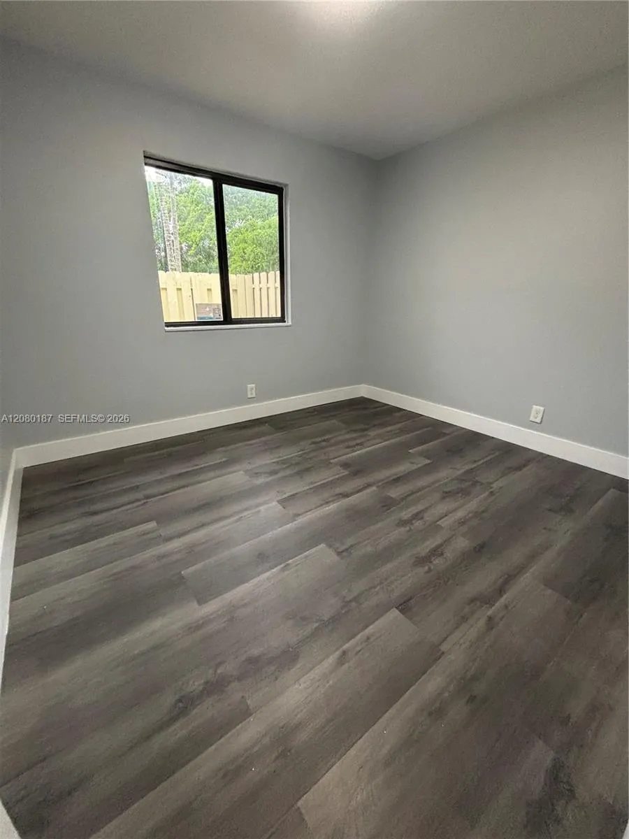 453 NE 210th Ter Miami, FL 33179