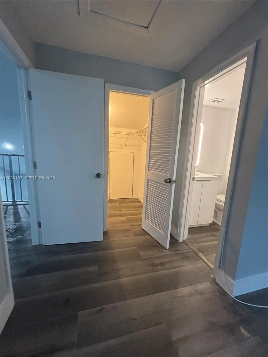 453 NE 210th Ter Miami, FL 33179