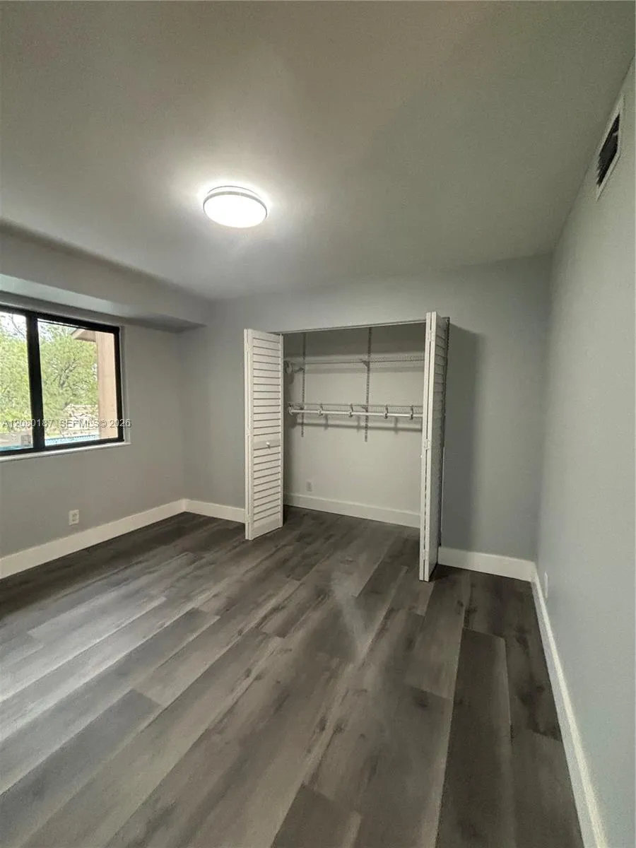 453 NE 210th Ter Miami, FL 33179