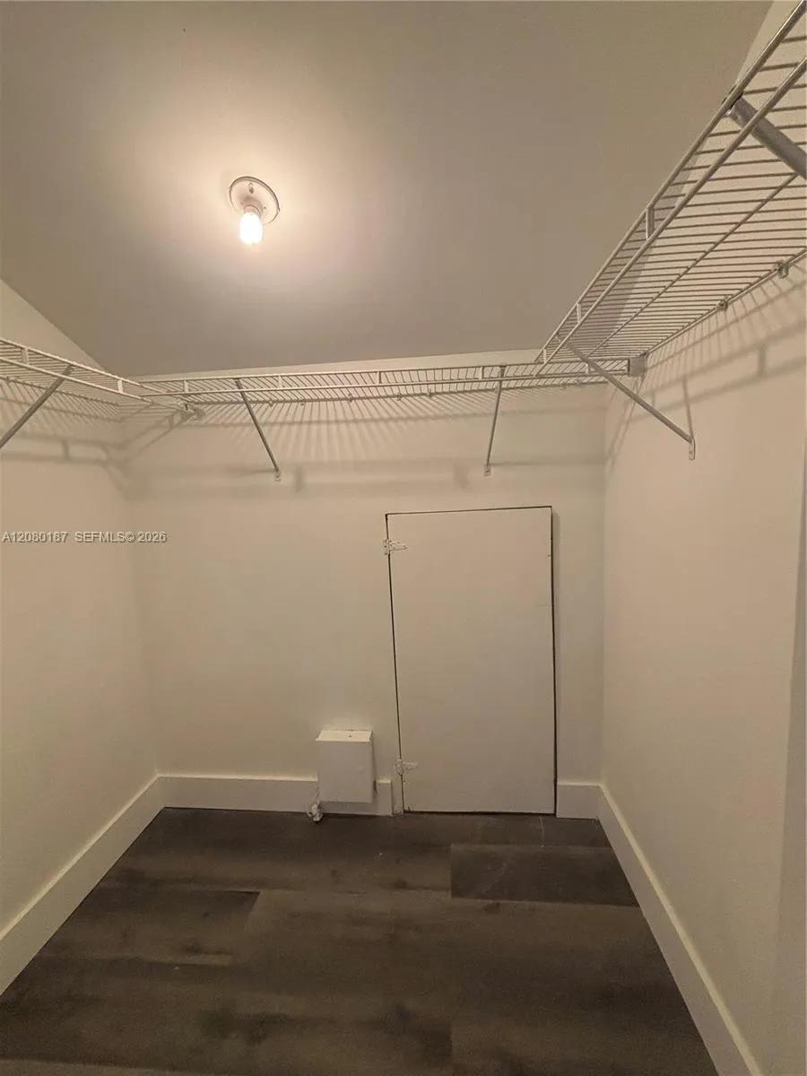 453 NE 210th Ter Miami, FL 33179