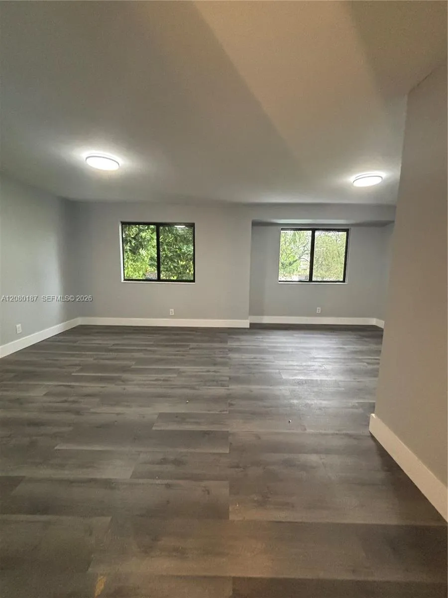 453 NE 210th Ter Miami, FL 33179