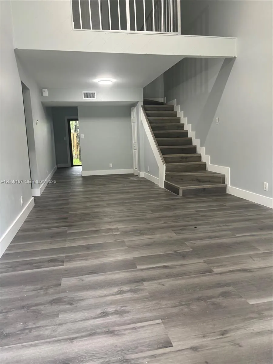 453 NE 210th Ter Miami, FL 33179