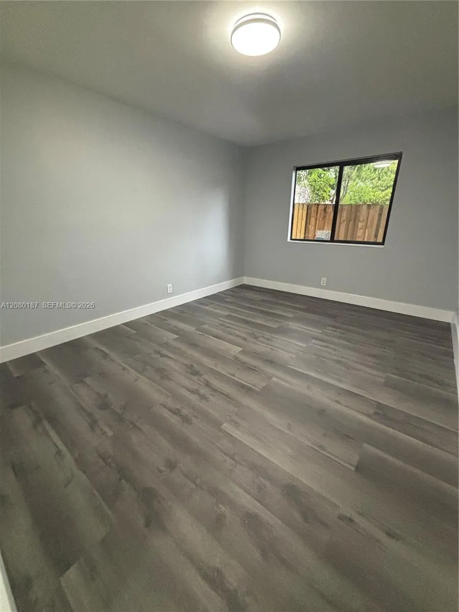 453 NE 210th Ter Miami, FL 33179