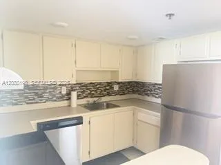 3150 W Rolling Hills Cir #403 Davie, FL 33328