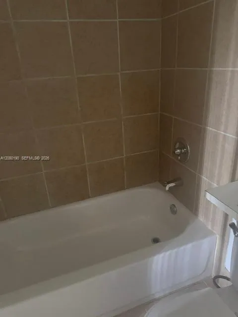 3150 W Rolling Hills Cir #403 Davie, FL 33328