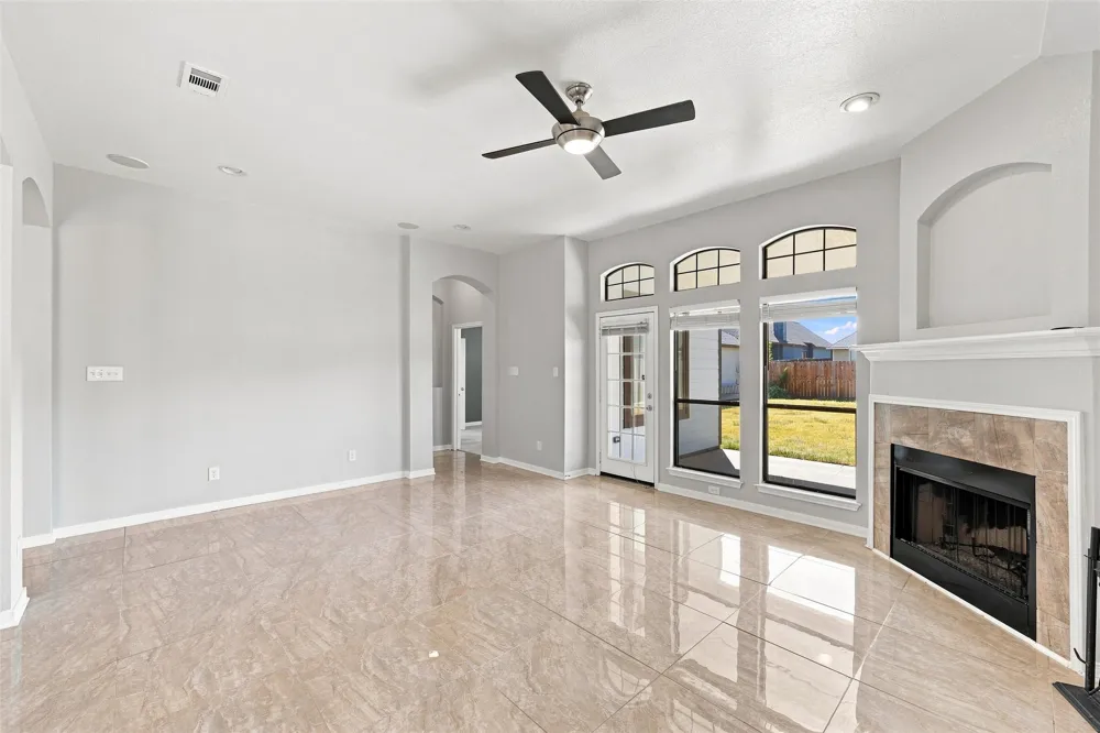 10409 Condor Loop Waco, TX 76708