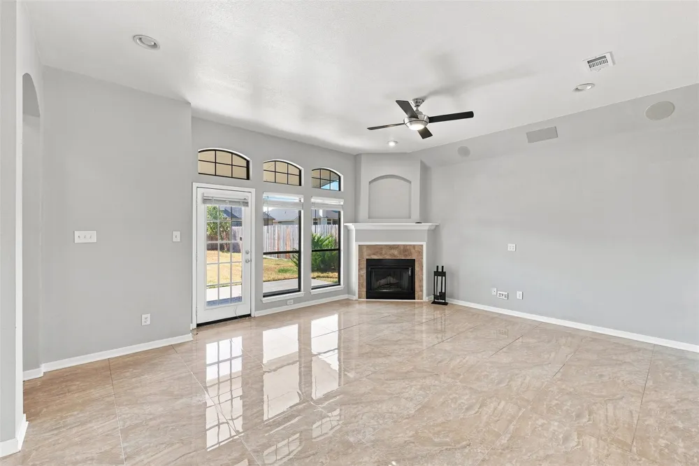 10409 Condor Loop Waco, TX 76708