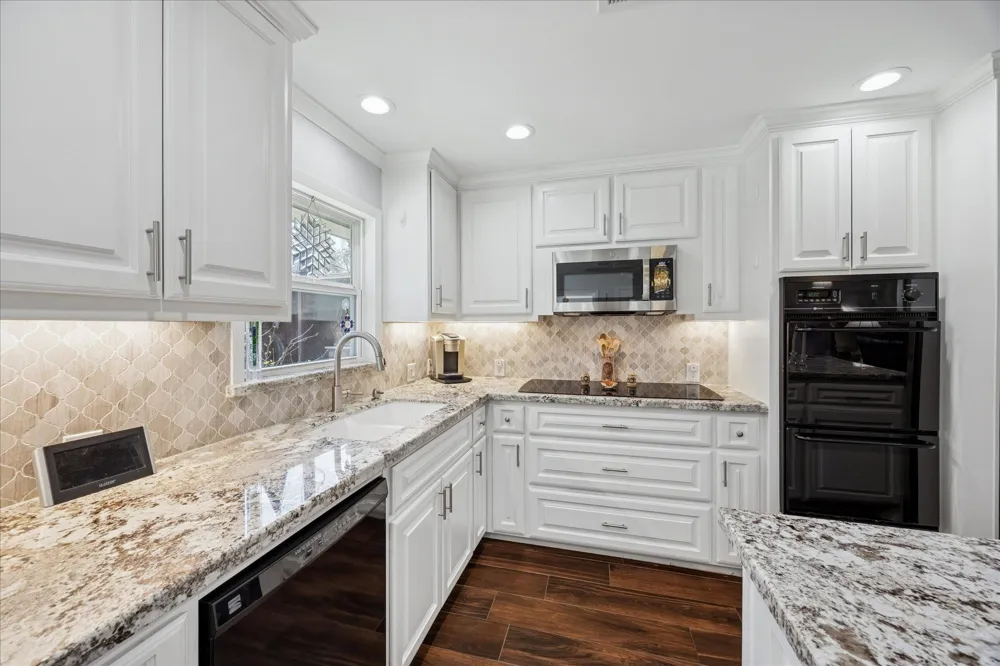 8611 Ferris Drive Houston, TX 77096